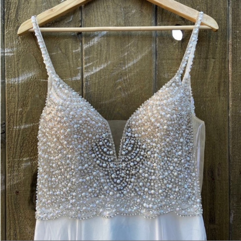 White True Love Beaded Rhinestone Wedding Gown 🌿 - Picture 4 of 12